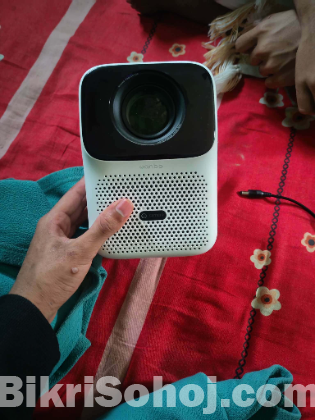 Projector: Xiaomi Wanbo T2 Max